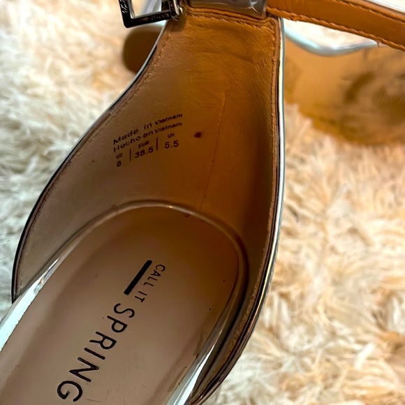 cute silver 1 1/2 inch heels - Picture 3 of 5